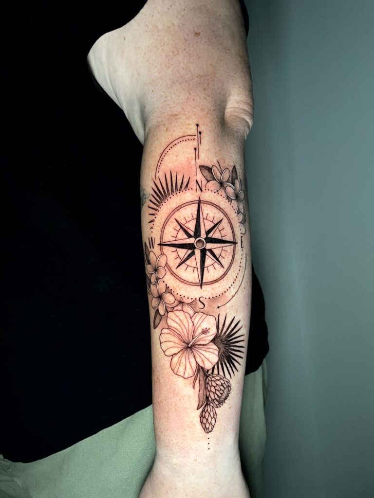 Allyssa-Bollmann- Compass -Tattoos Allyssa-Bollmann- Compass -Tattoos