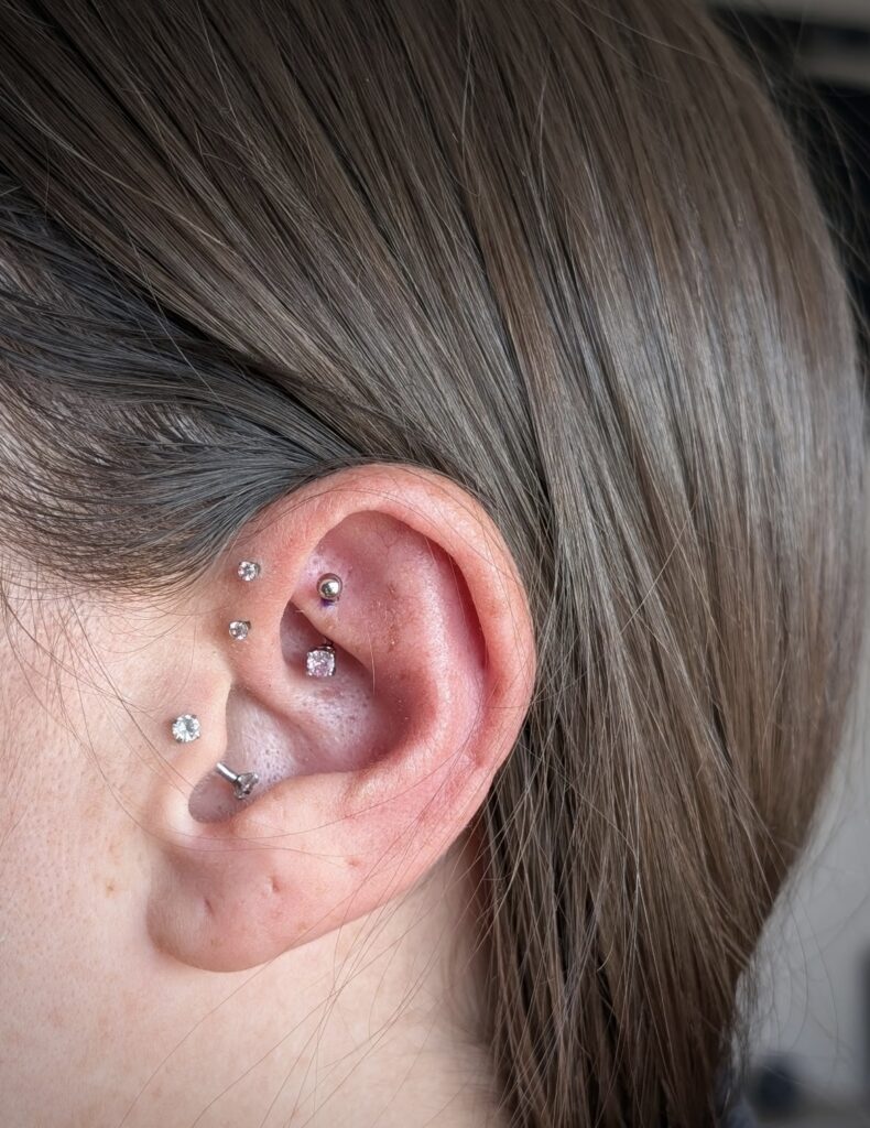 Shannon-Maglione-Piercings-03